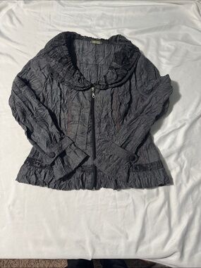 Dolcezza Charcoal Gray Crinkle Jacket Ruffle Collar Zip Front Peplum Whimsigoth